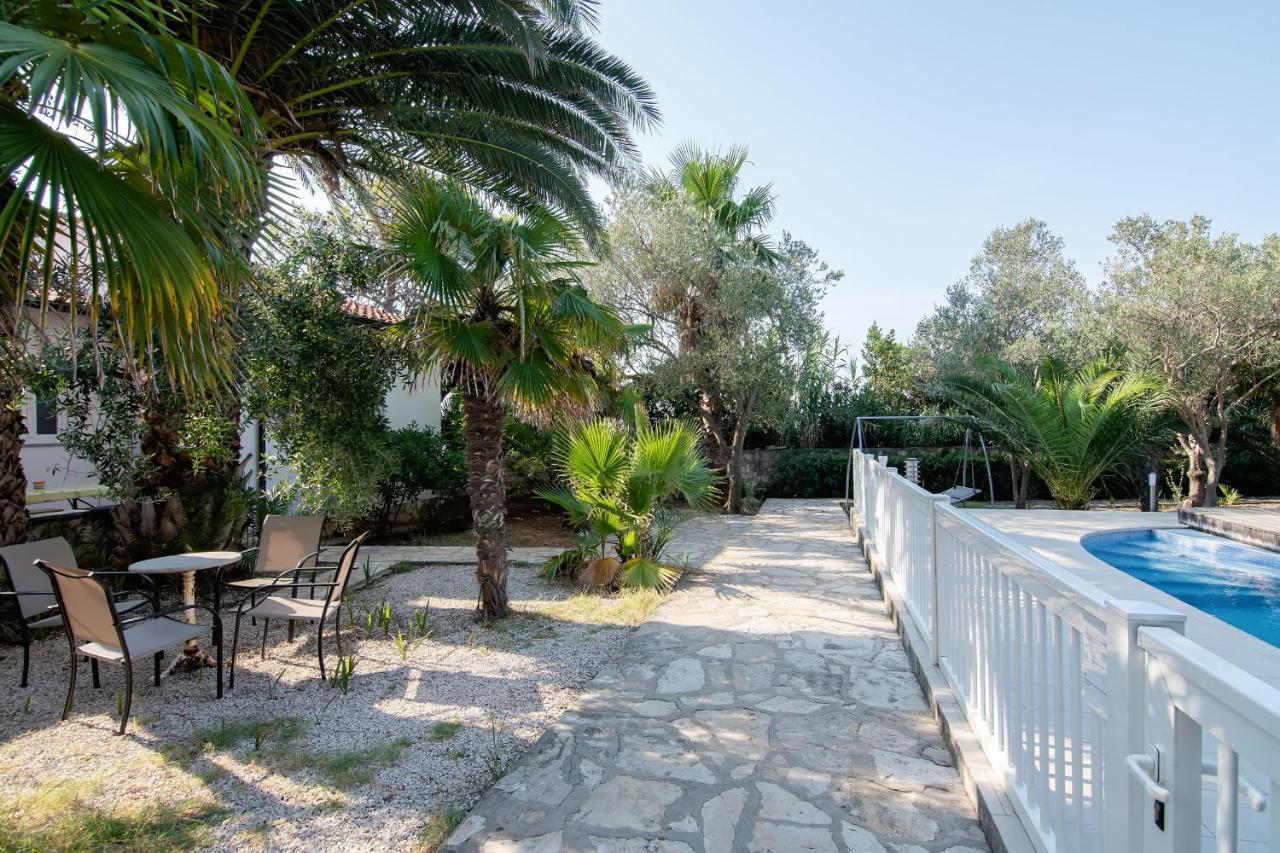 Beach Boy & Pool Girl Apartments Vir Εξωτερικό φωτογραφία