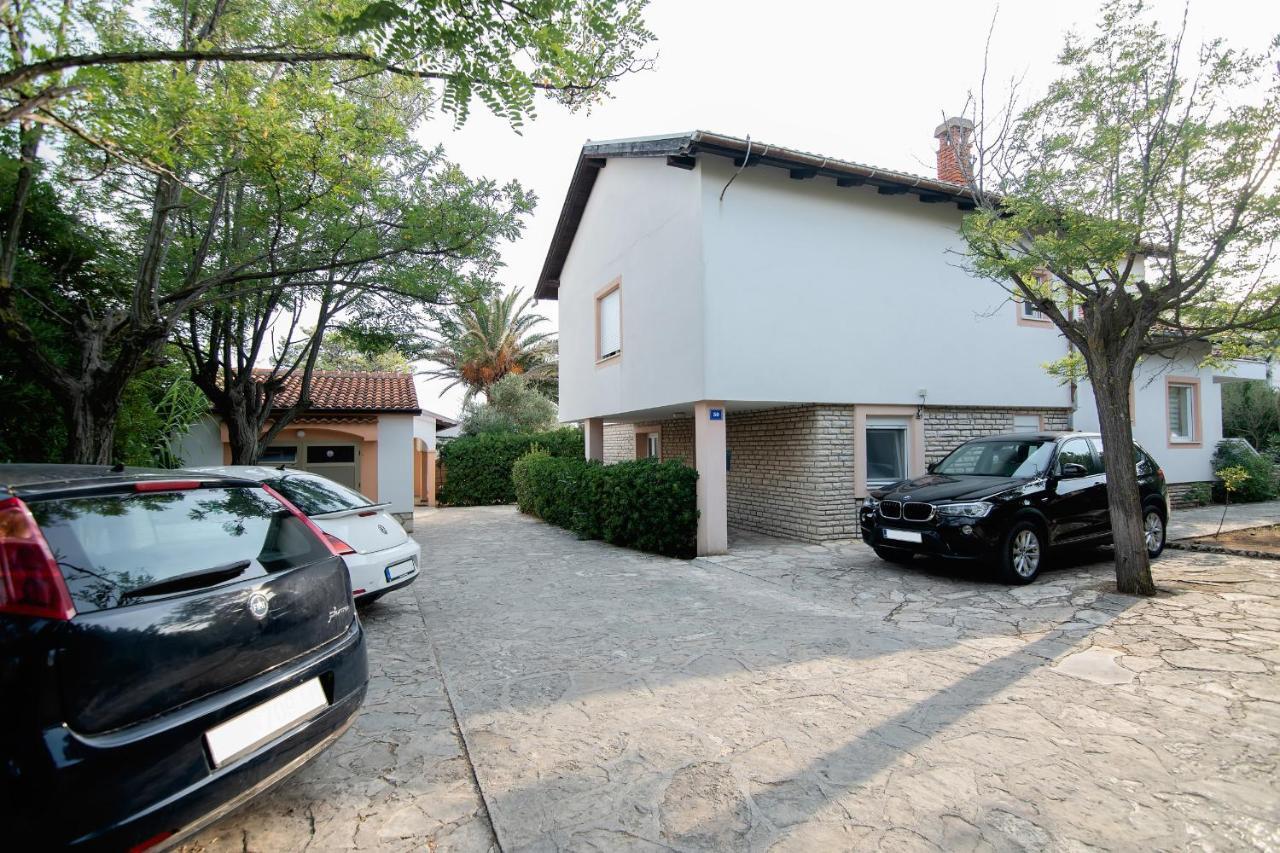 Beach Boy & Pool Girl Apartments Vir Εξωτερικό φωτογραφία